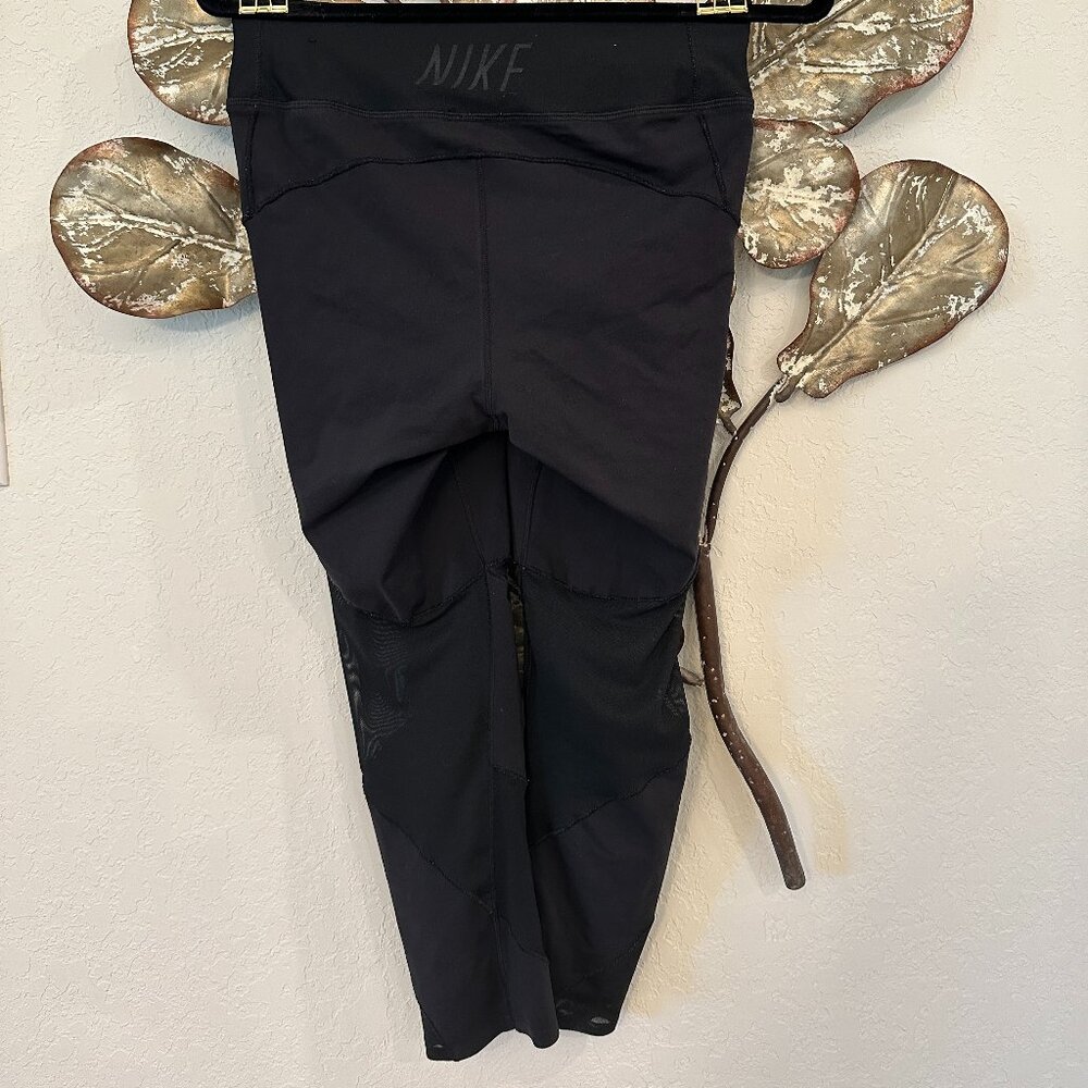 Nike Dri-FIT Black Mesh Panel Running Capri Leggings Size M - Picture 3 of 6
